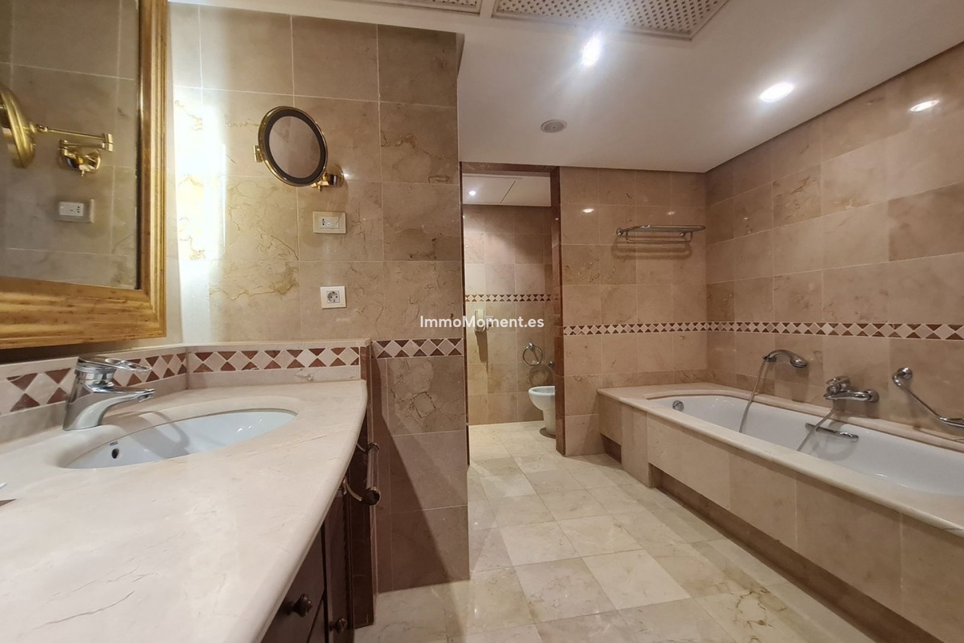 Reventa - Apartamento - Estepona  - Estepona Centro