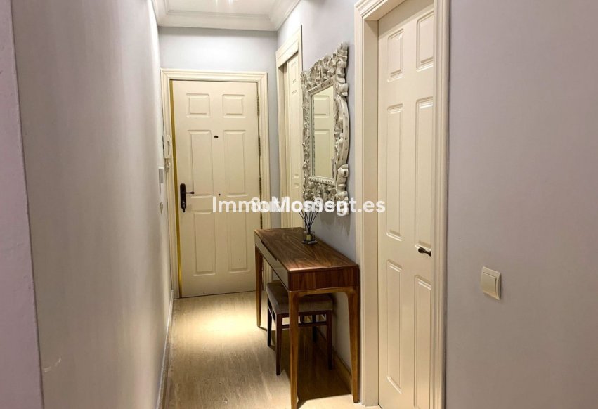 Reventa - Apartamento - Estepona  - Estepona Centro