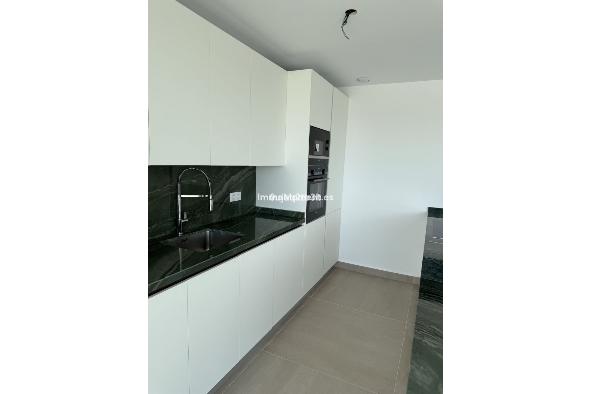 Reventa - Apartamento - Estepona  - Estepona Centro