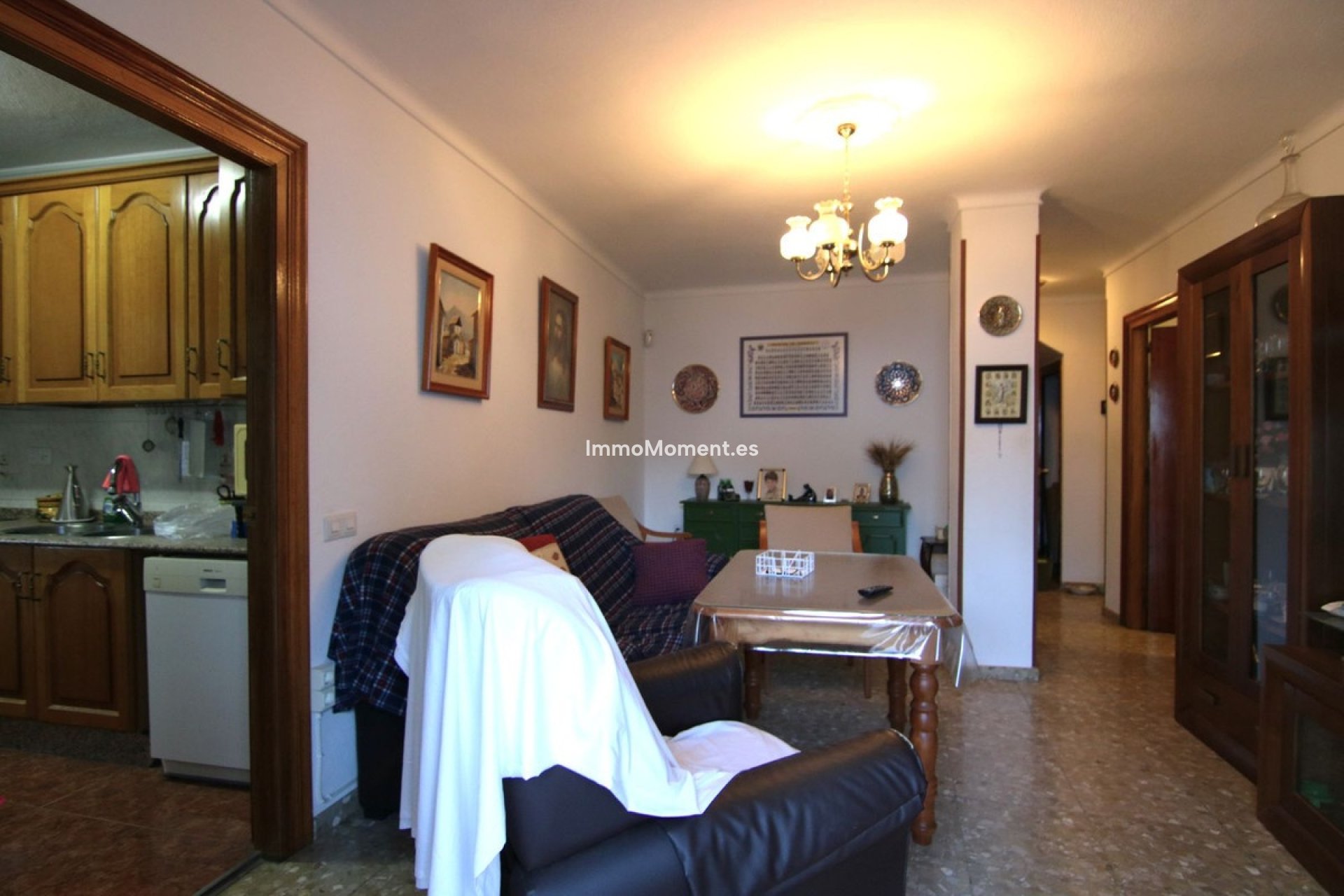 Reventa - Apartamento - Interior  - Guaro