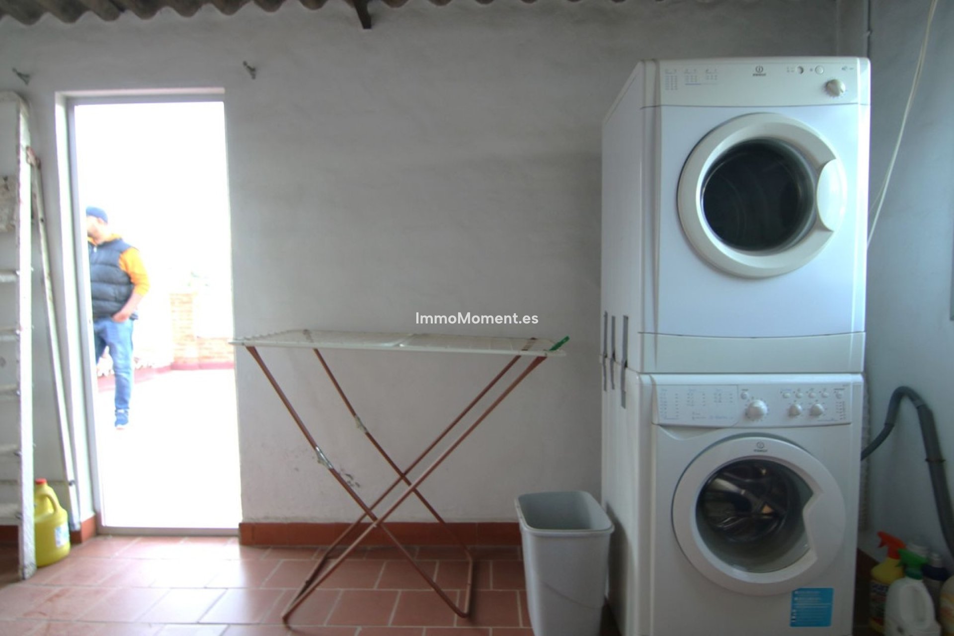 Reventa - Apartamento - Interior  - Guaro