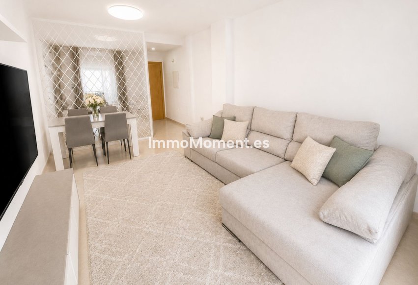 Reventa - Apartamento - Interior  - Guaro