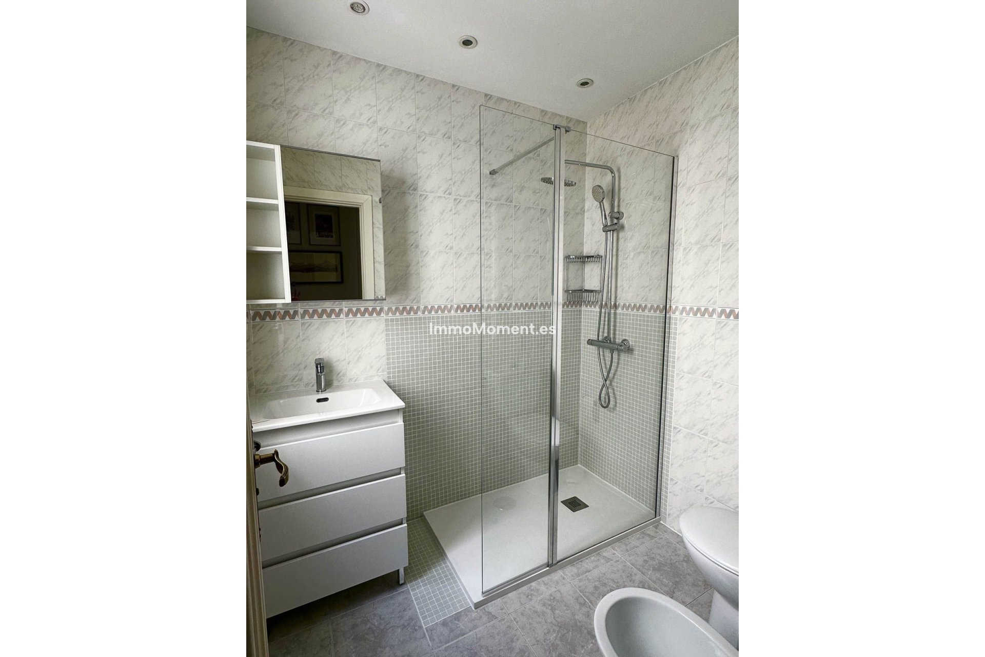 Reventa - Apartamento - Málaga - Málaga Centro
