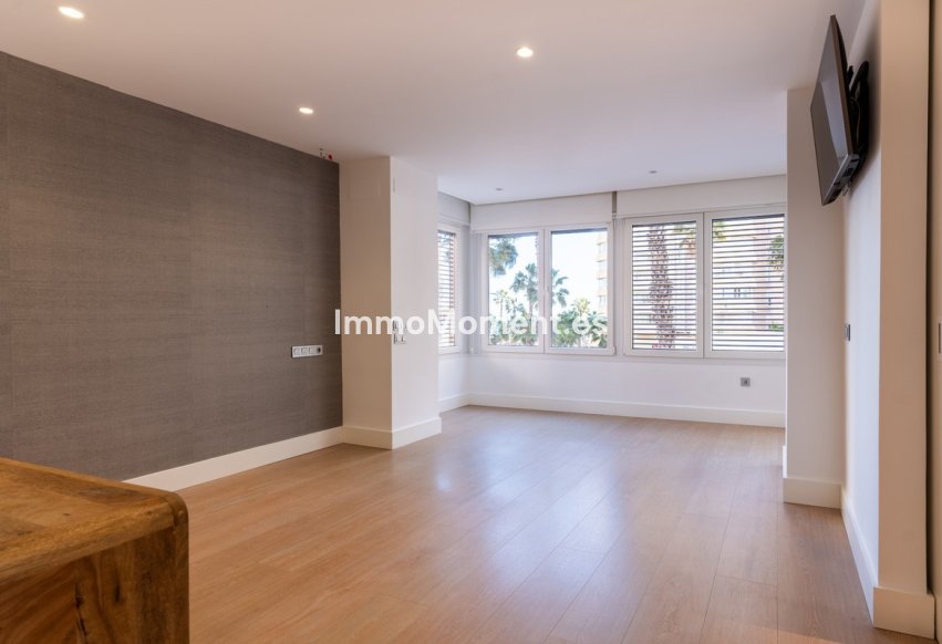 Reventa - Apartamento - Málaga - Málaga Centro