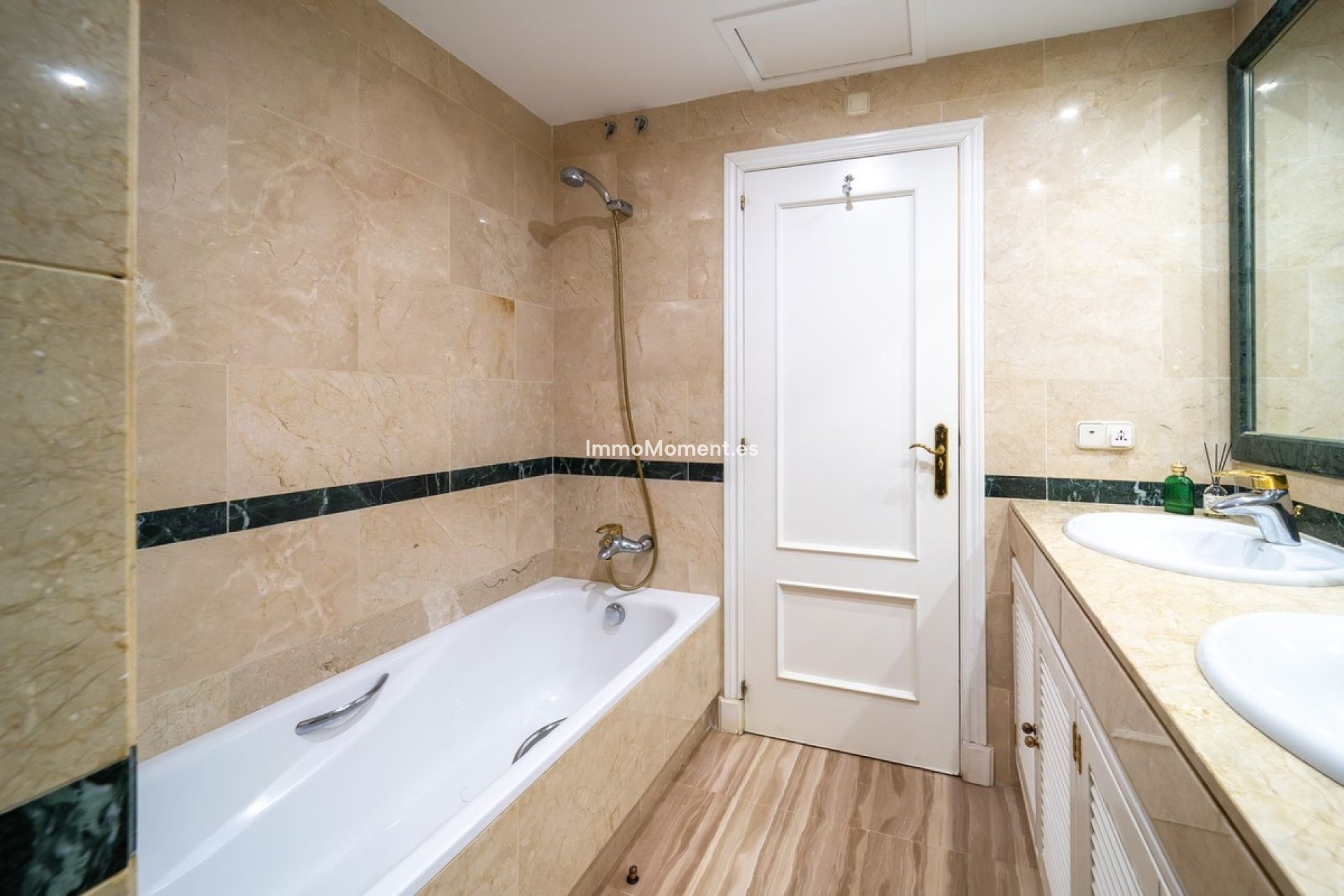Reventa - Apartamento - Marbella - Elviria