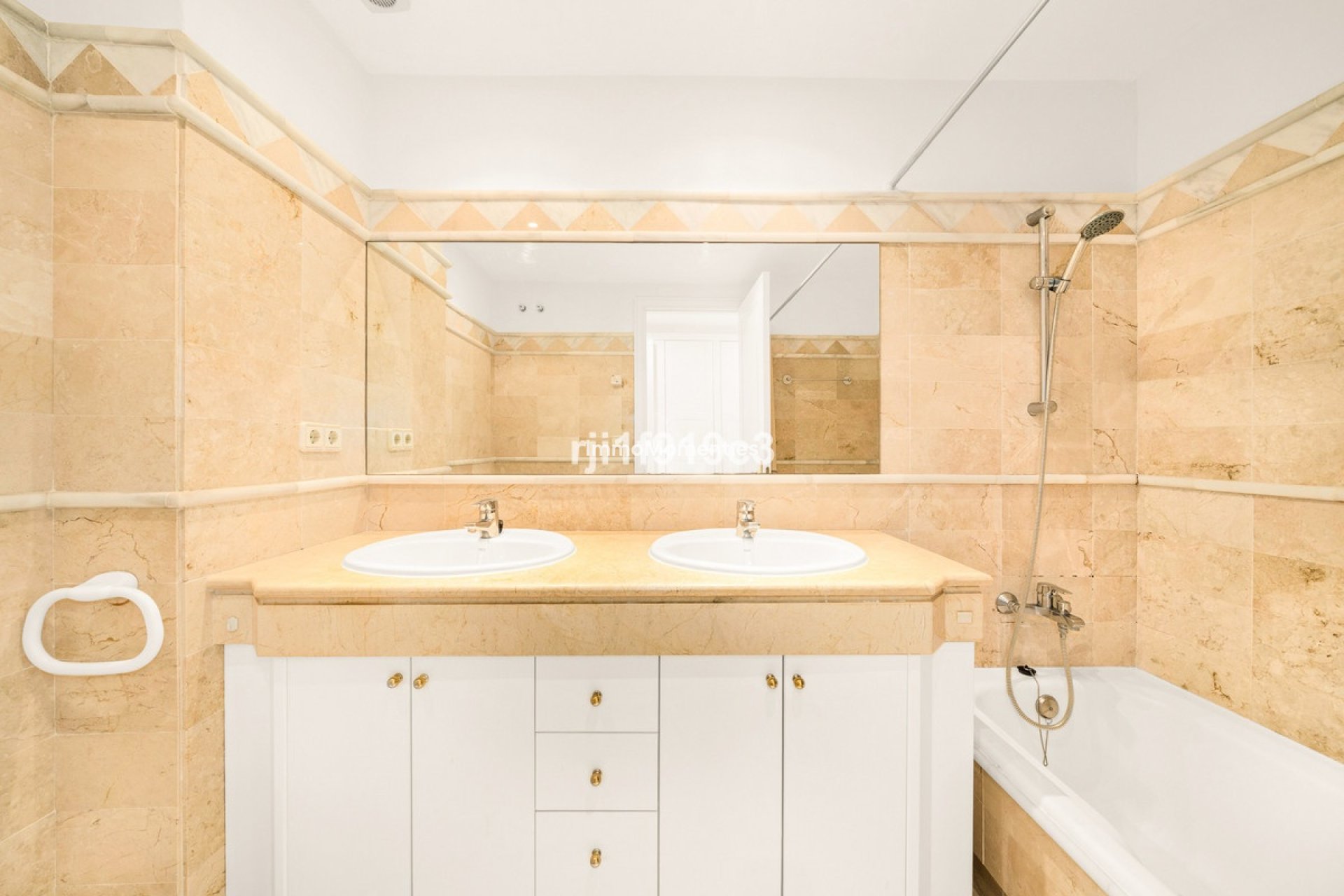 Reventa - Apartamento - Marbella - Elviria