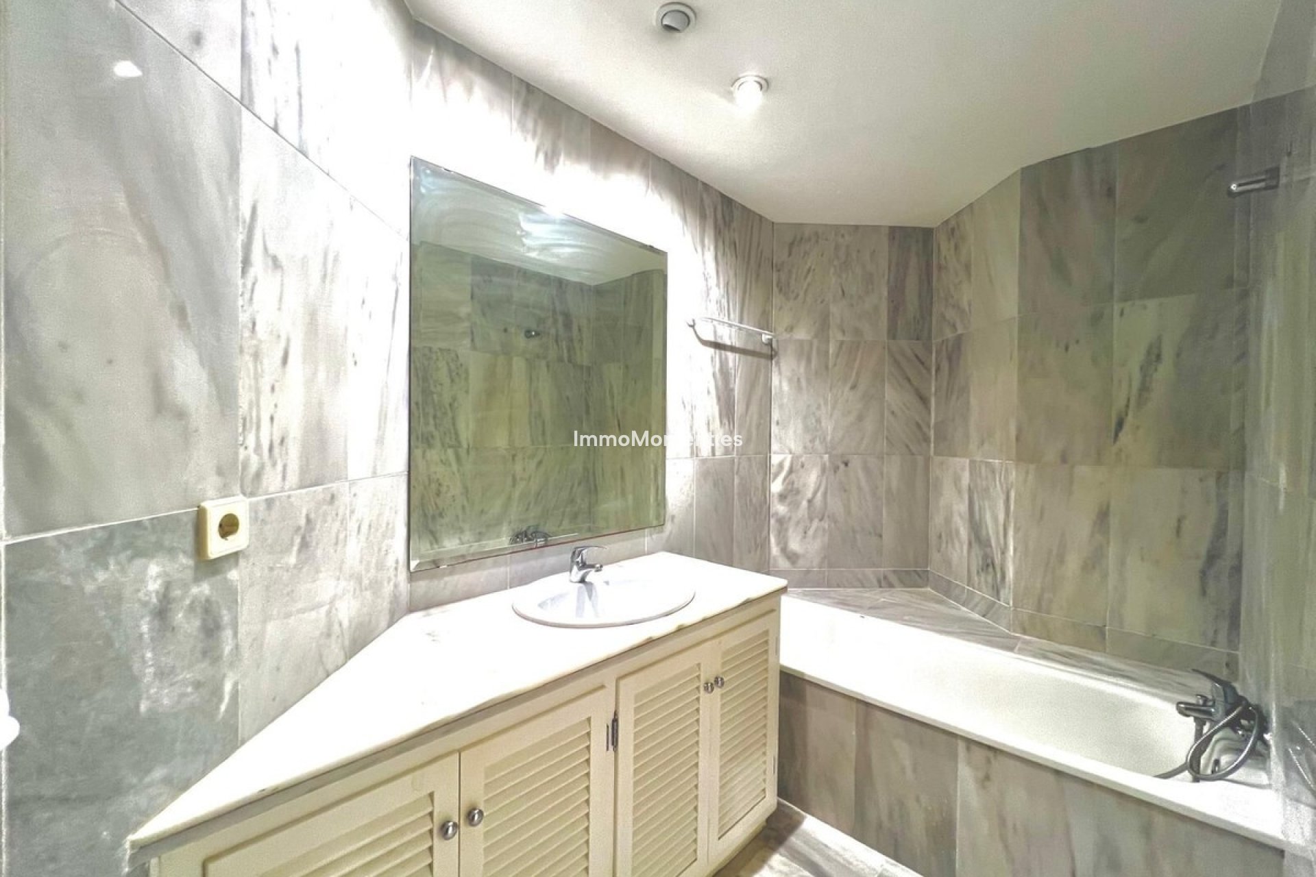 Reventa - Apartamento - Marbella - Marbella Centro