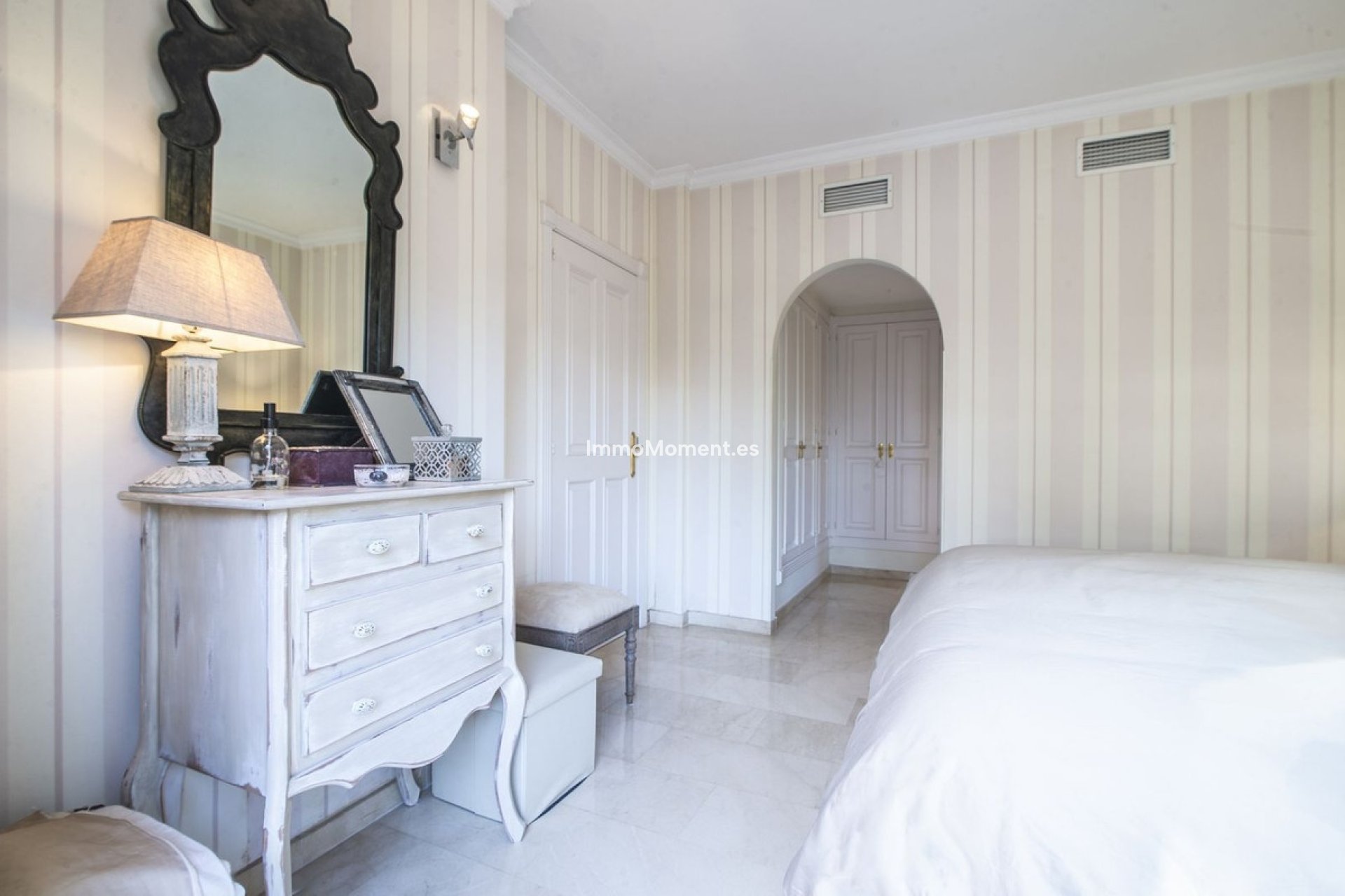 Reventa - Apartamento - Marbella - Nueva Andalucía