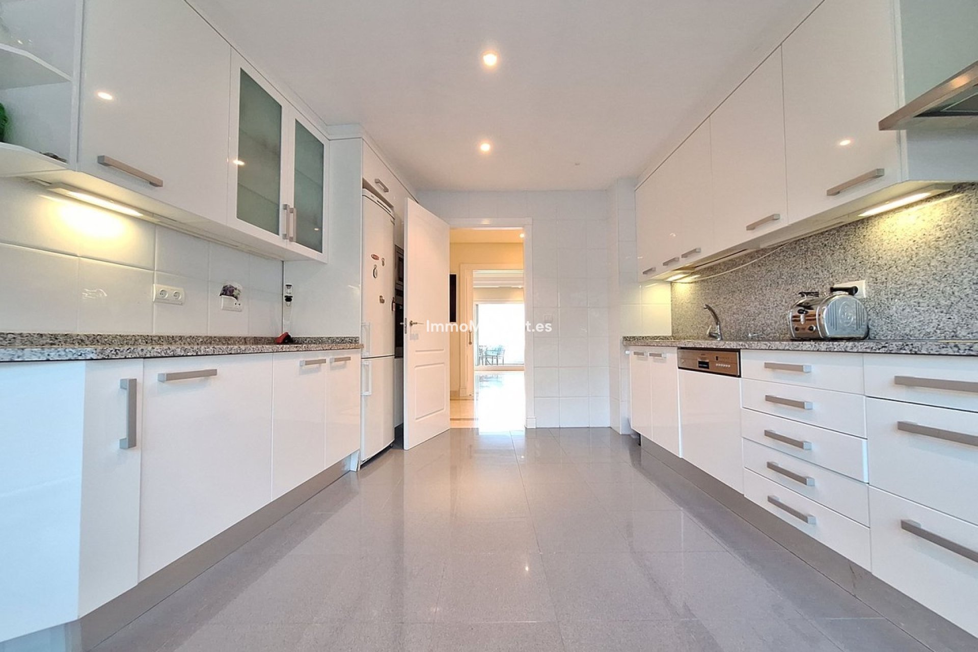 Reventa - Apartamento - Marbella - Nueva Andalucía