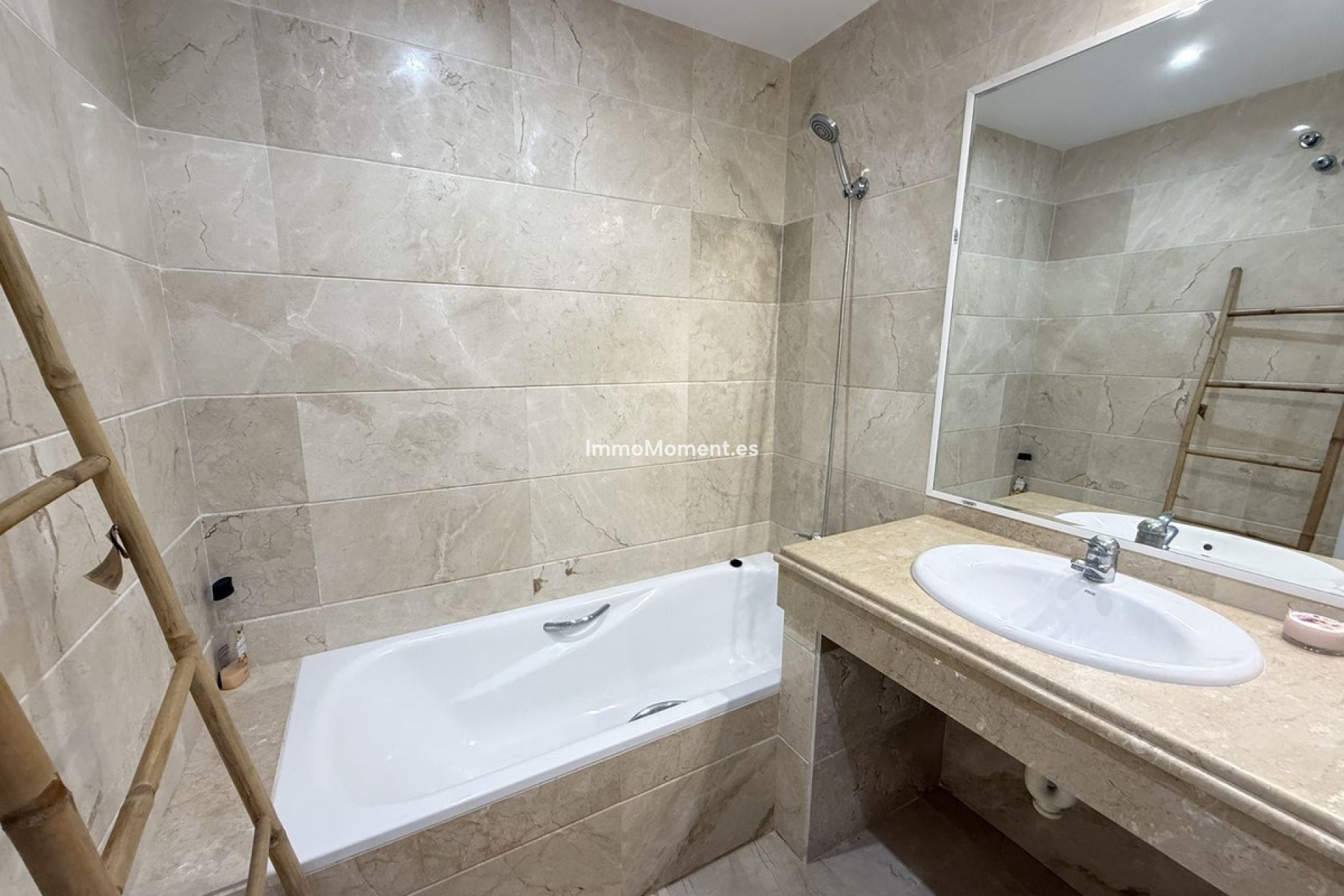 Reventa - Apartamento - Marbella - Nueva Andalucía