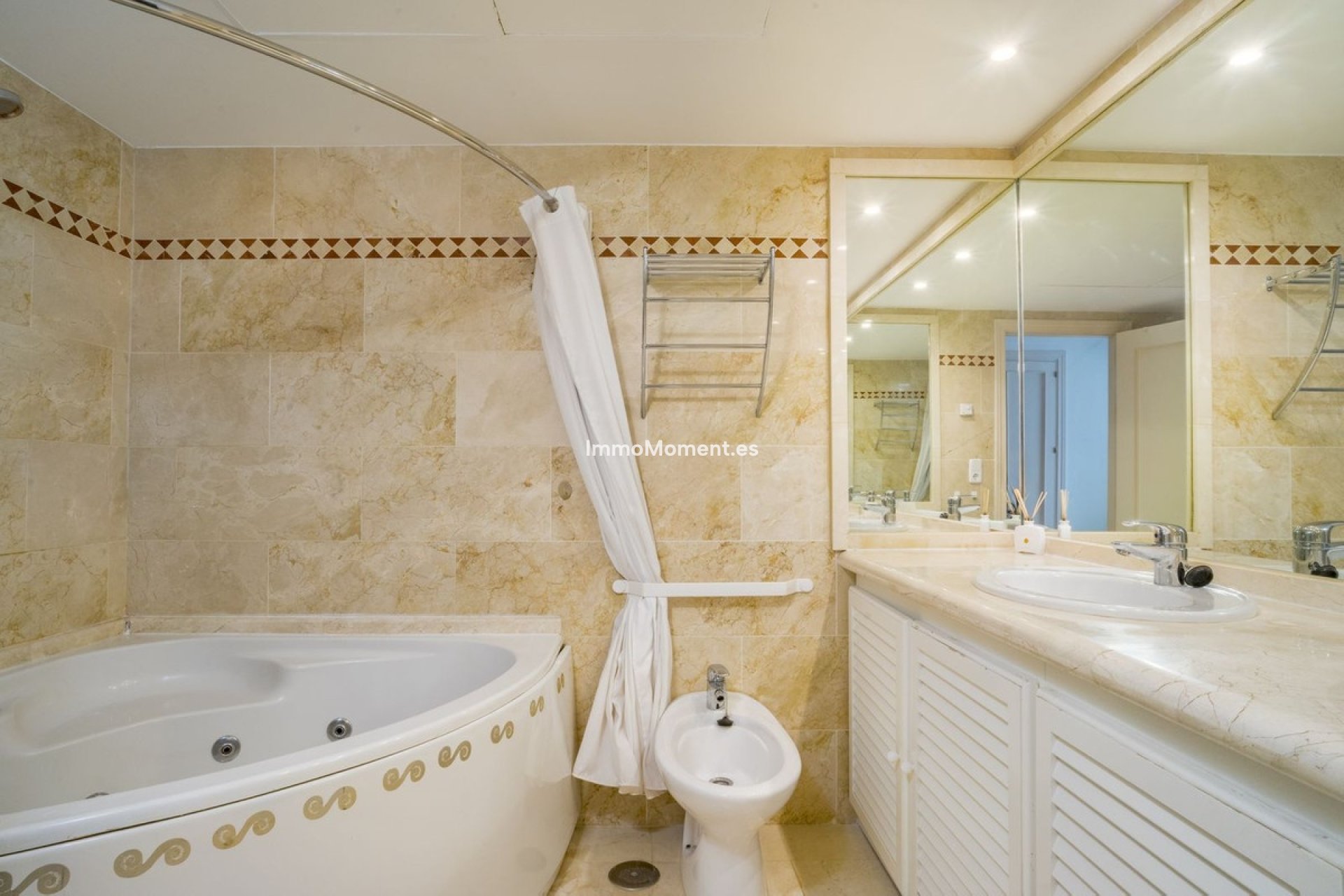 Reventa - Apartamento - Marbella - Nueva Andalucía
