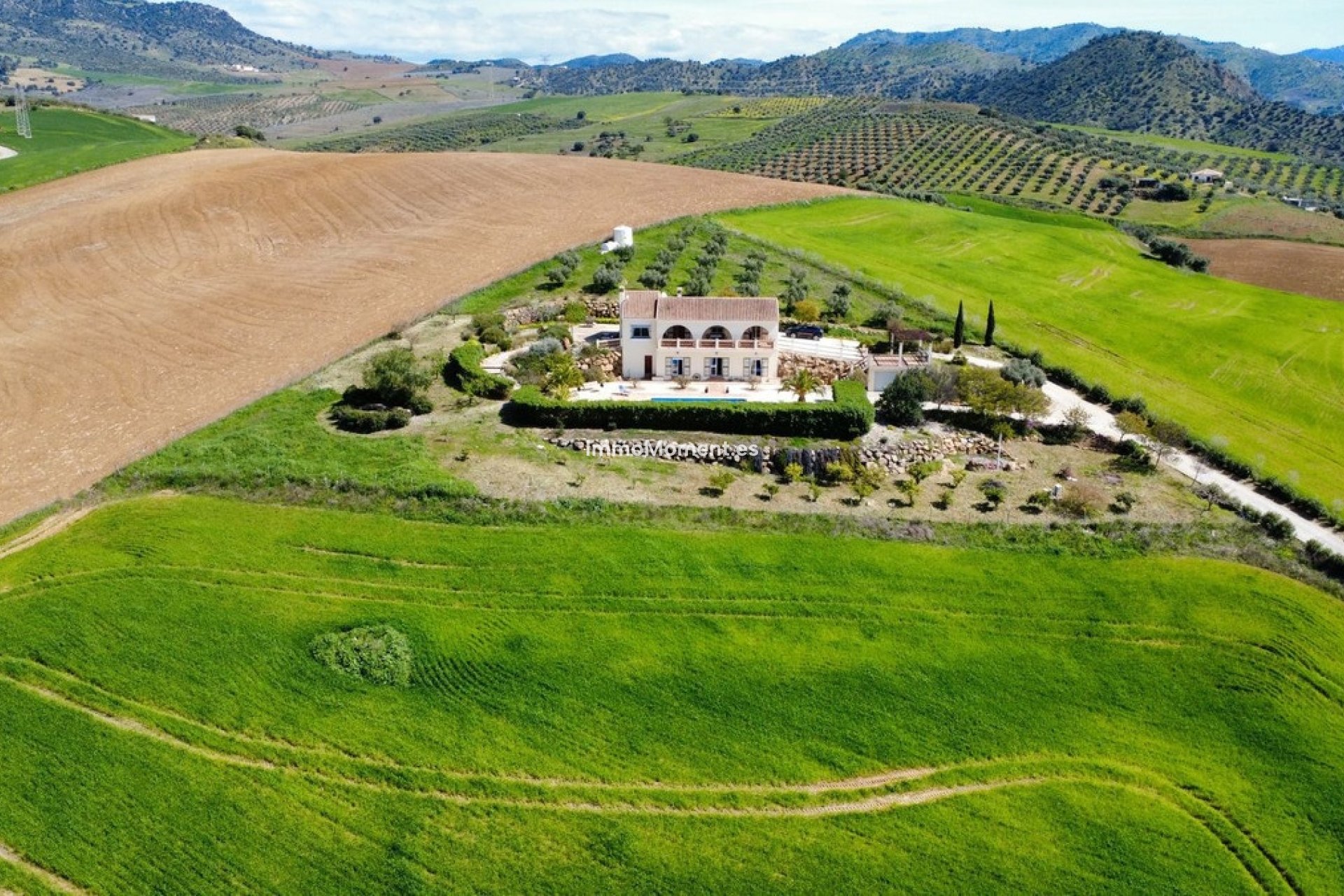 Reventa - Casa de campo - Interior  - Alora