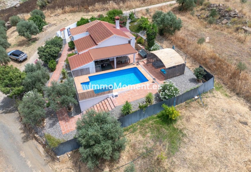 Reventa - Casa de campo - Interior  - Alora