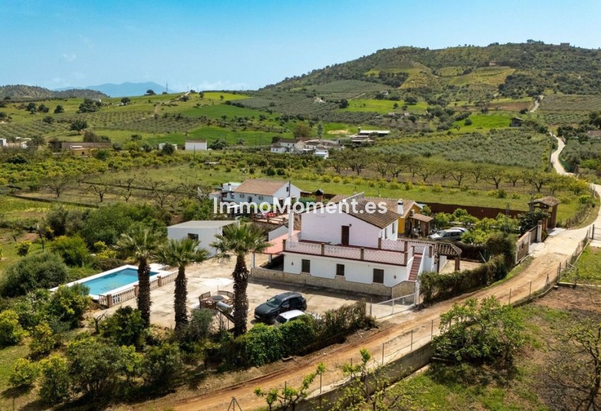 Reventa - Casa de campo - Interior  - Coín
