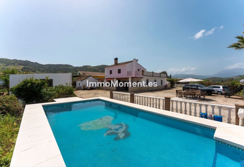 Reventa - Casa de campo - Interior  - Coín