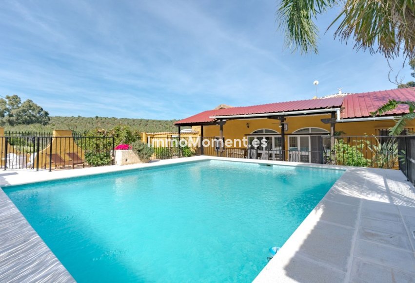 Reventa - Casa de campo - Interior  - Coín