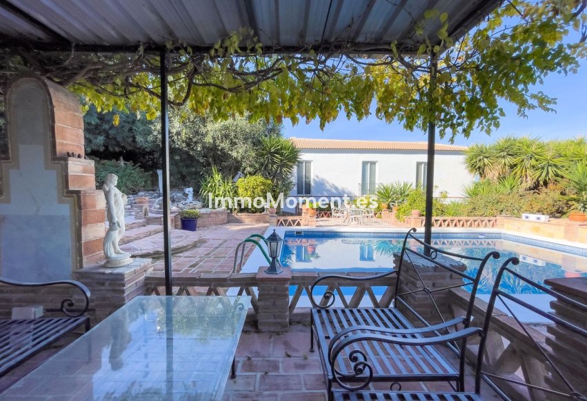 Reventa - Casa de campo - Interior  - Coín