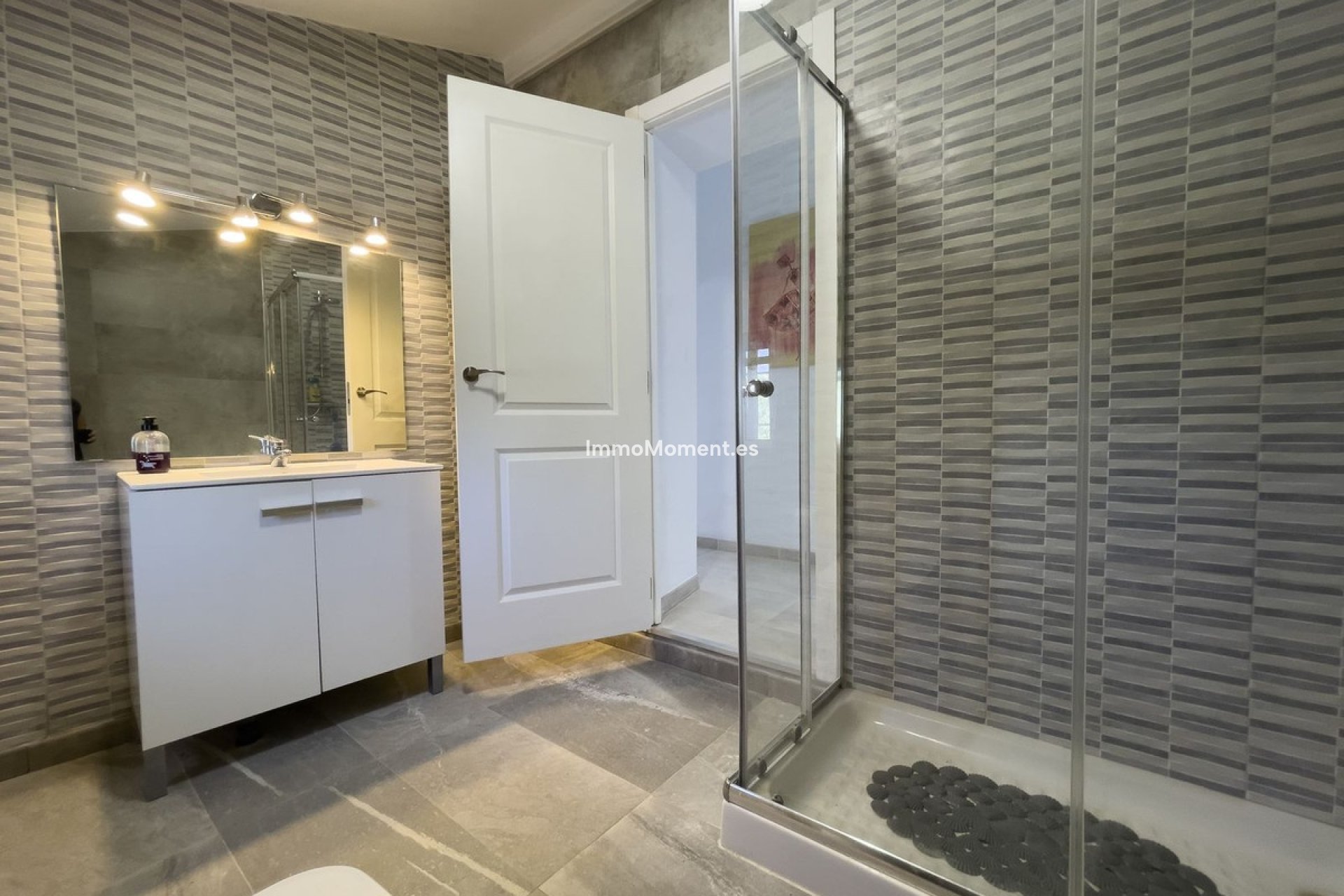 Reventa - Casa de campo - Interior  - Coín