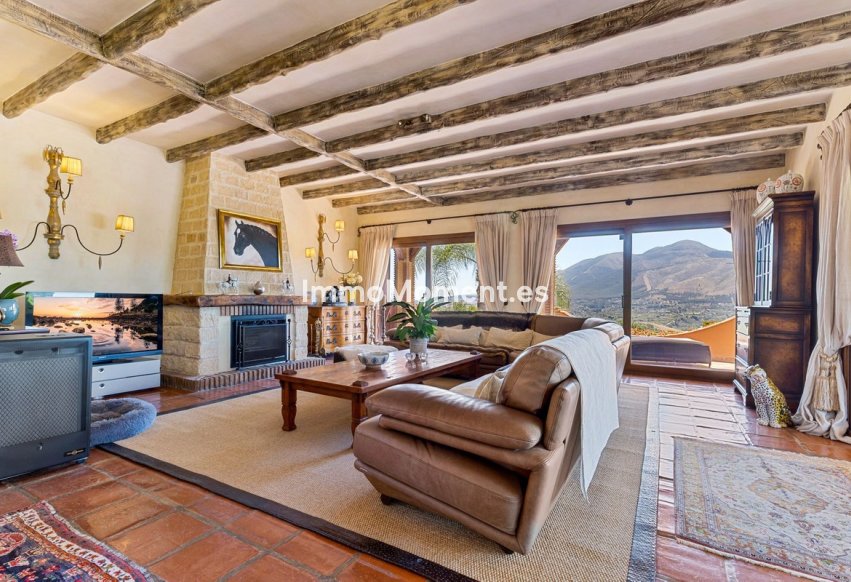 Reventa - Casa de campo - Interior  - Coín