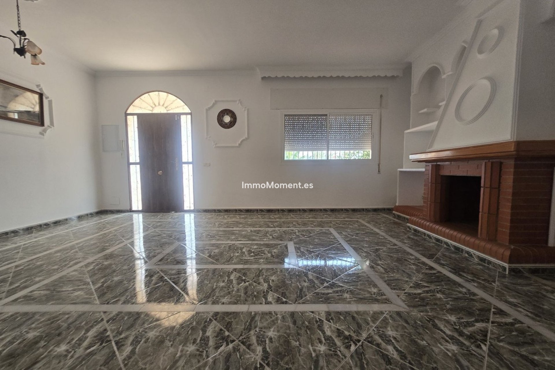 Reventa - Casa de campo - Interior  - Estacion de Cartama