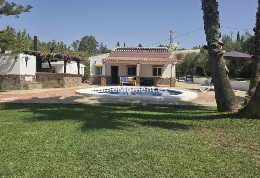 Reventa - Casa de campo - Interior  - Estacion de Cartama