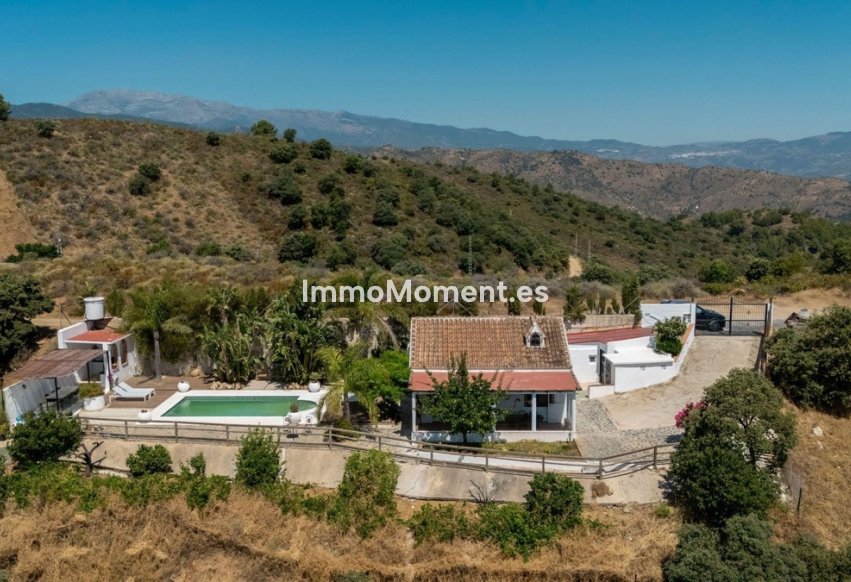 Reventa - Casa de campo - Interior  - Monda