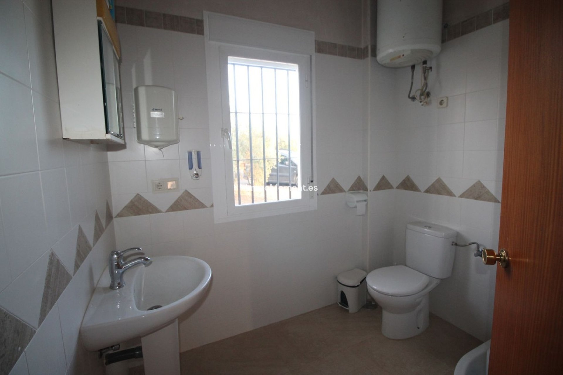 Reventa - Terreno - Interior  - Alora