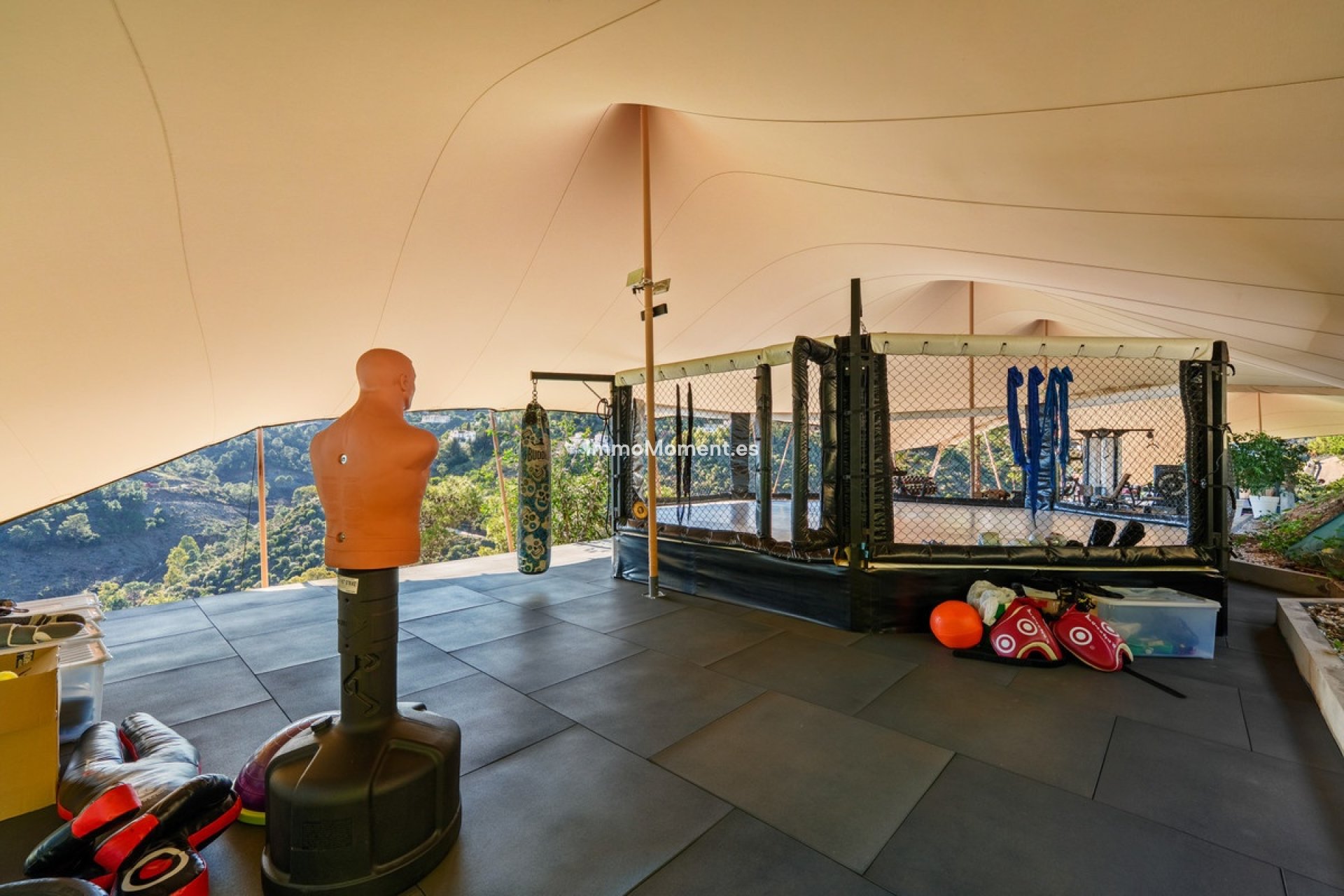 Reventa - Villa - Benahavís - El Madroñal