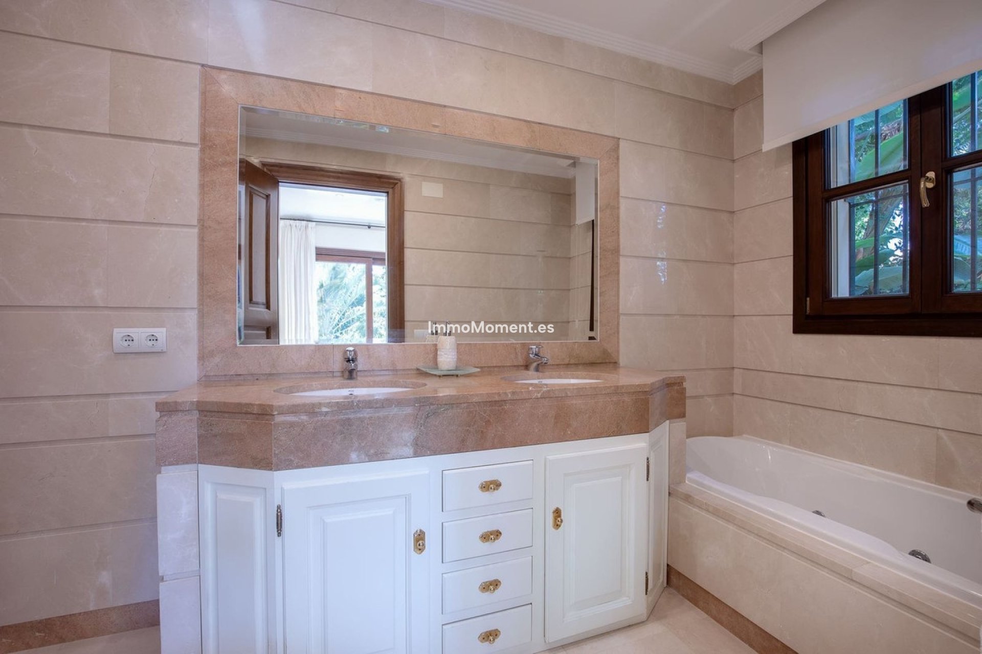 Reventa - Villa - Benahavís - Los Arqueros