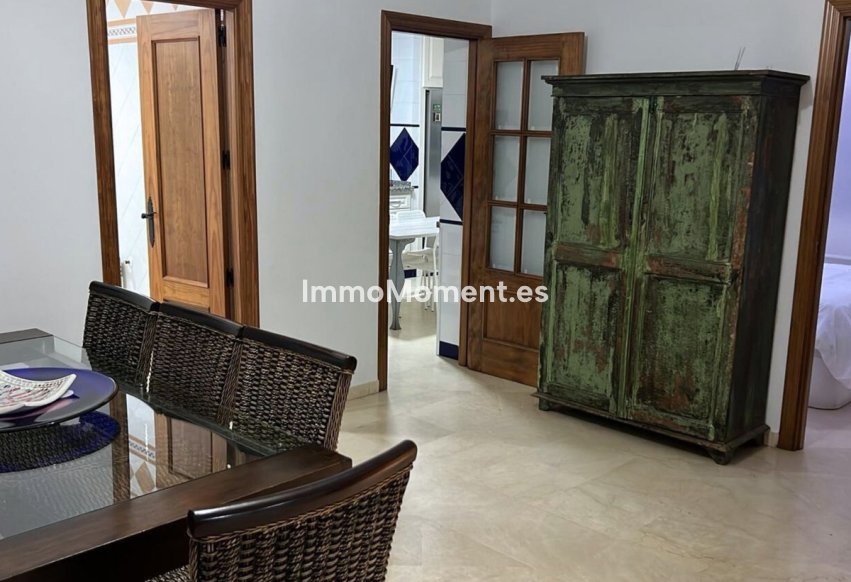 Reventa - Villa - Casares - Casares Centro