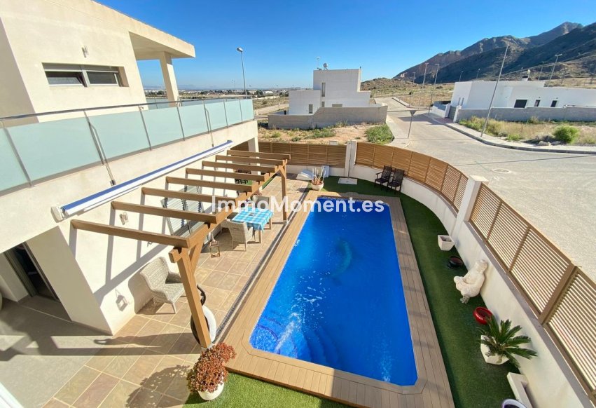 Reventa - Villa - Cox