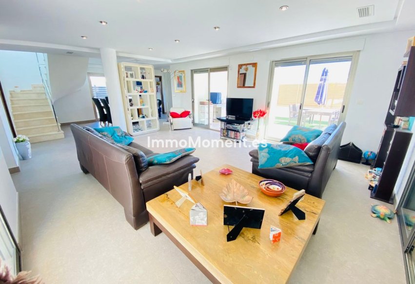 Reventa - Villa - Cox