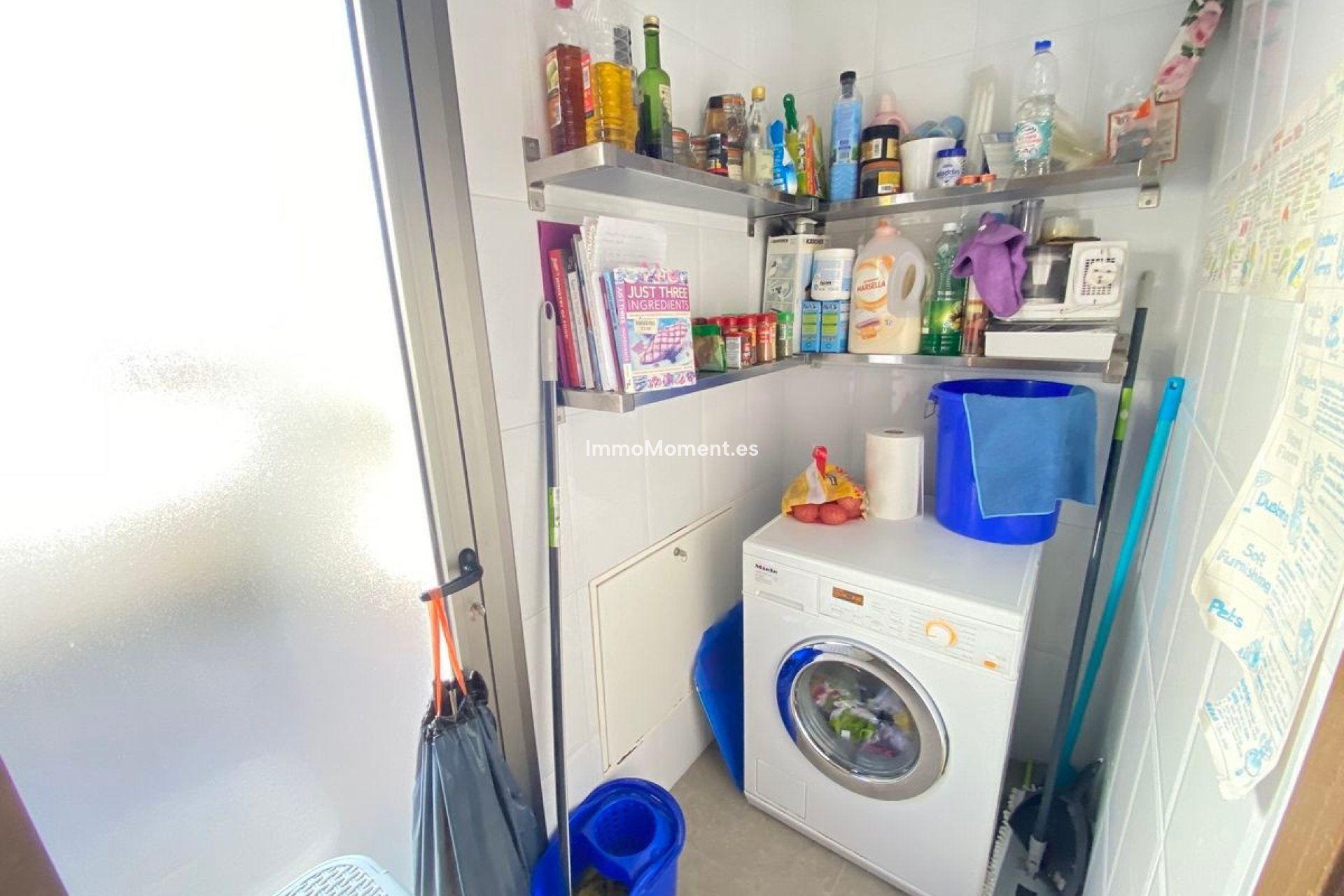 Reventa - Villa - Cox