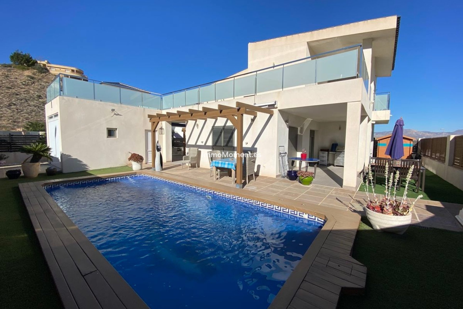 Reventa - Villa - Cox