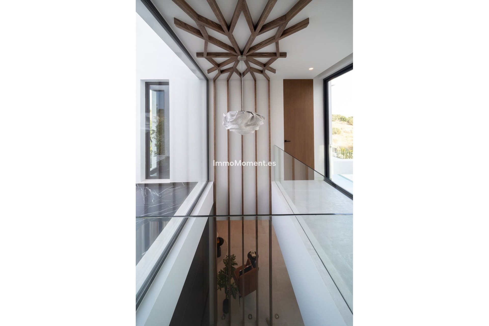 Reventa - Villa - El Paraiso - New Golden Mile