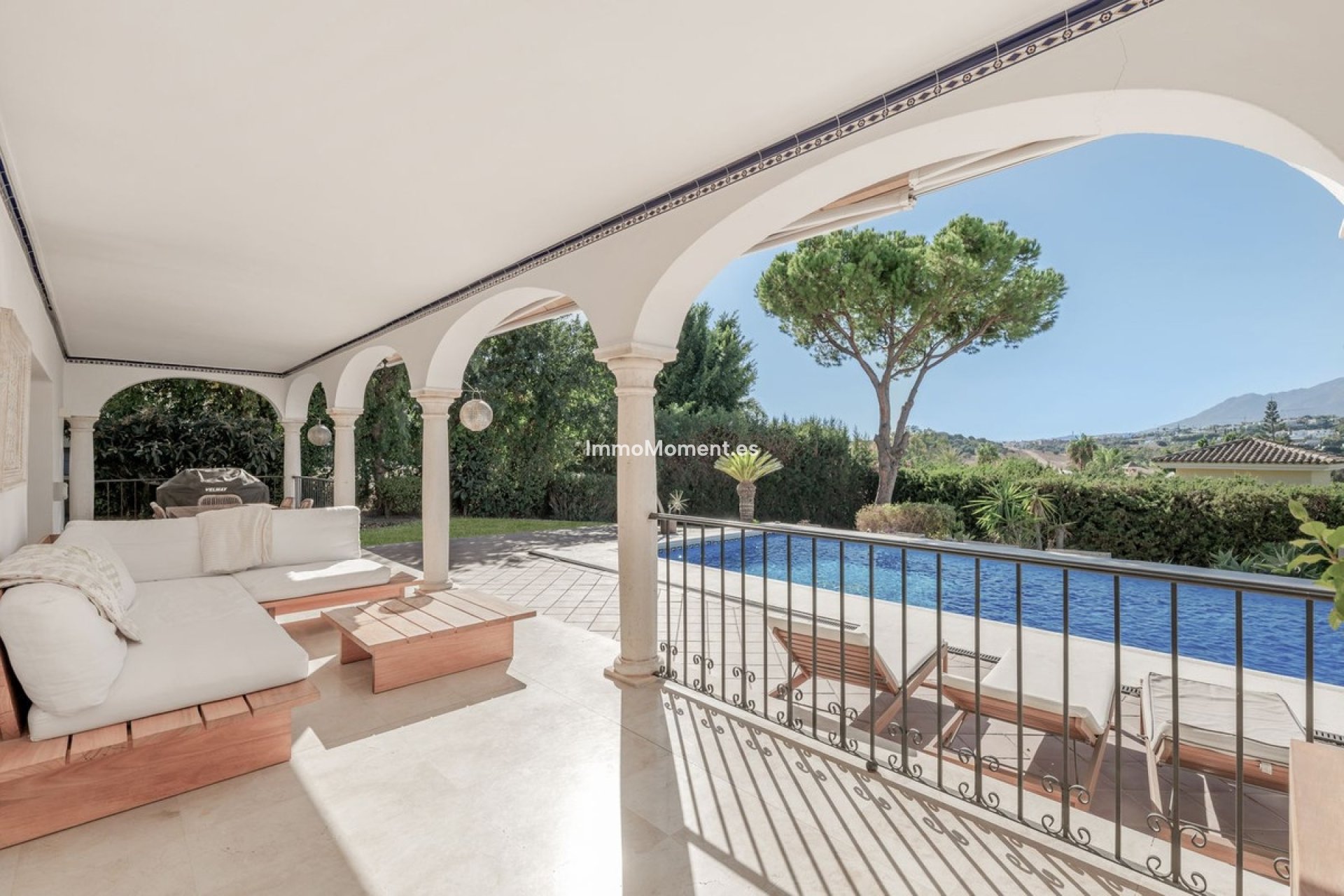 Reventa - Villa - El Paraiso - New Golden Mile