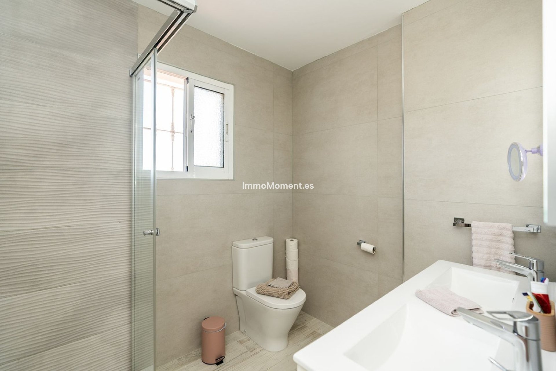 Reventa - Villa - El Paraiso - New Golden Mile