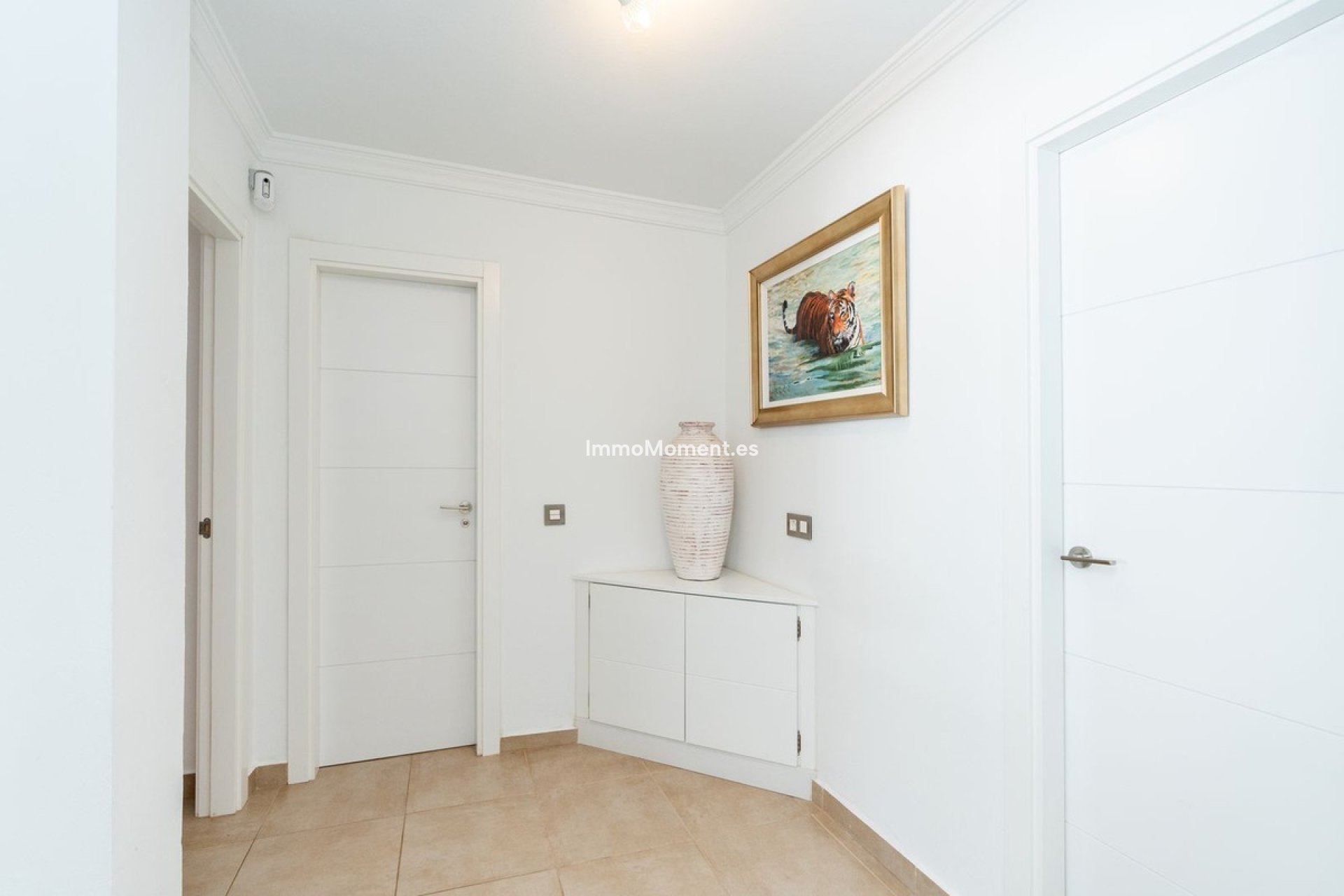 Reventa - Villa - El Paraiso - New Golden Mile