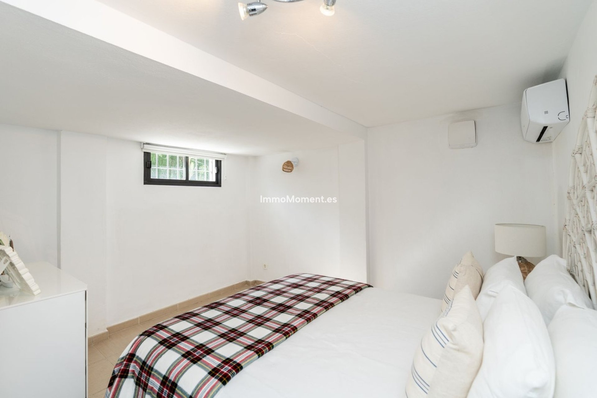 Reventa - Villa - El Paraiso - New Golden Mile