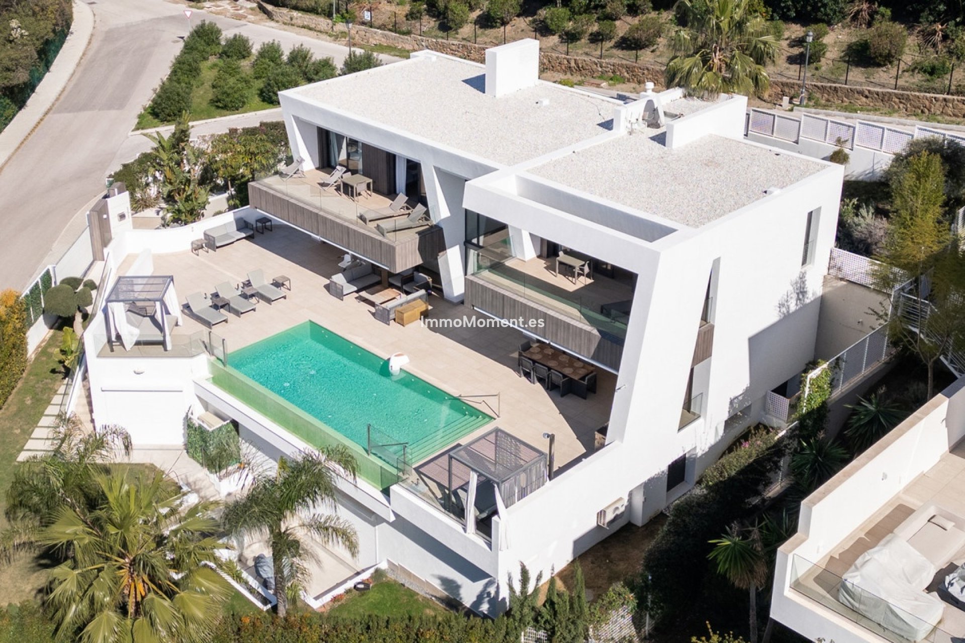 Reventa - Villa - El Paraiso - New Golden Mile