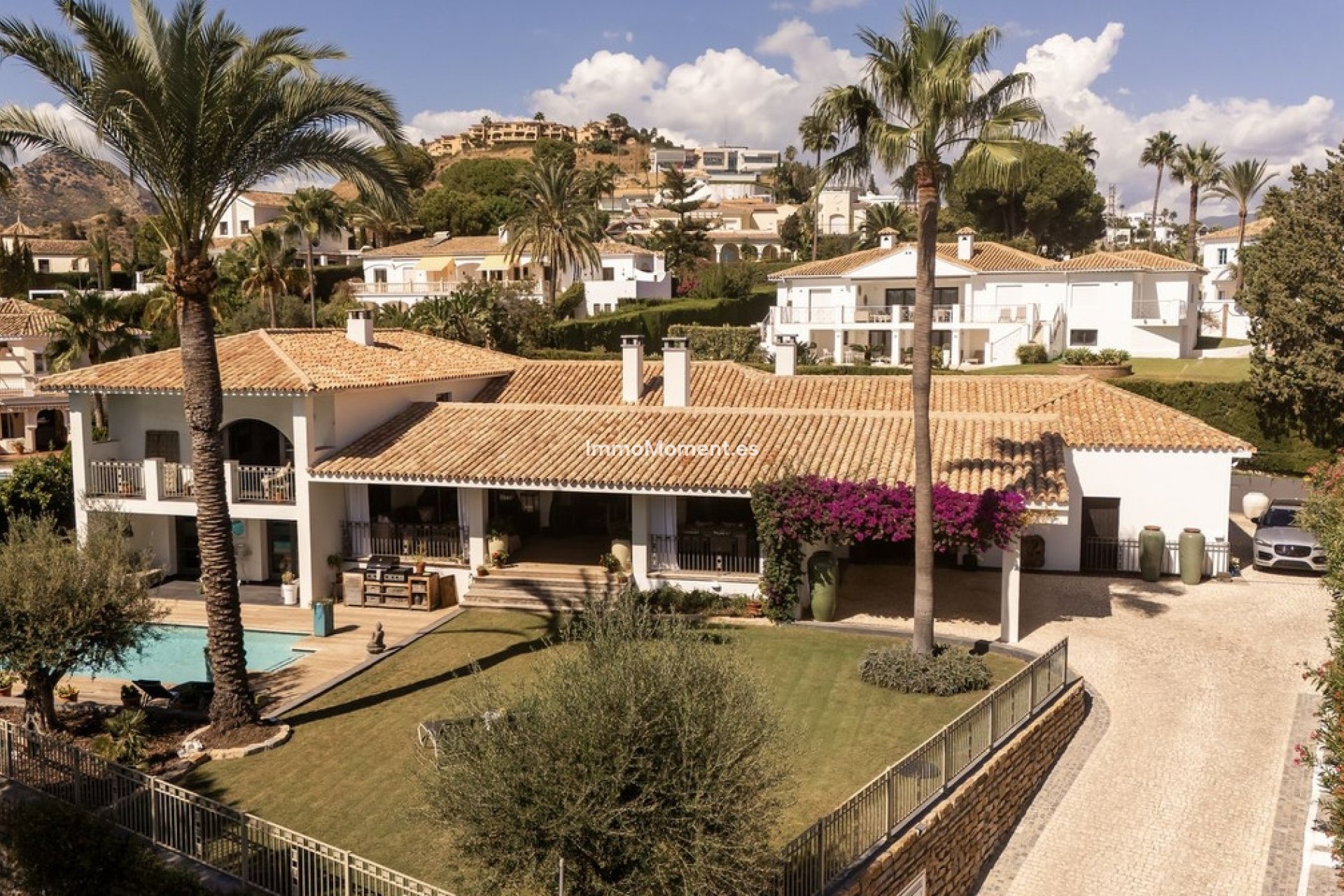 Reventa - Villa - El Paraiso - New Golden Mile