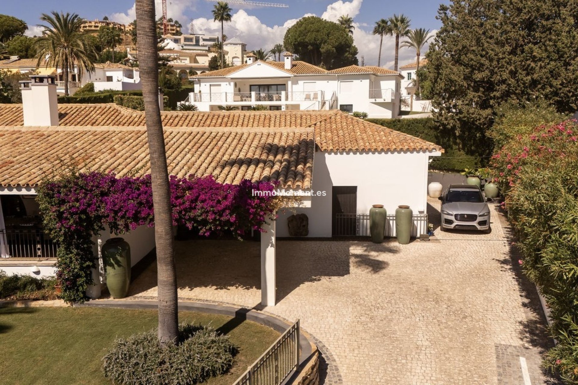 Reventa - Villa - El Paraiso - New Golden Mile