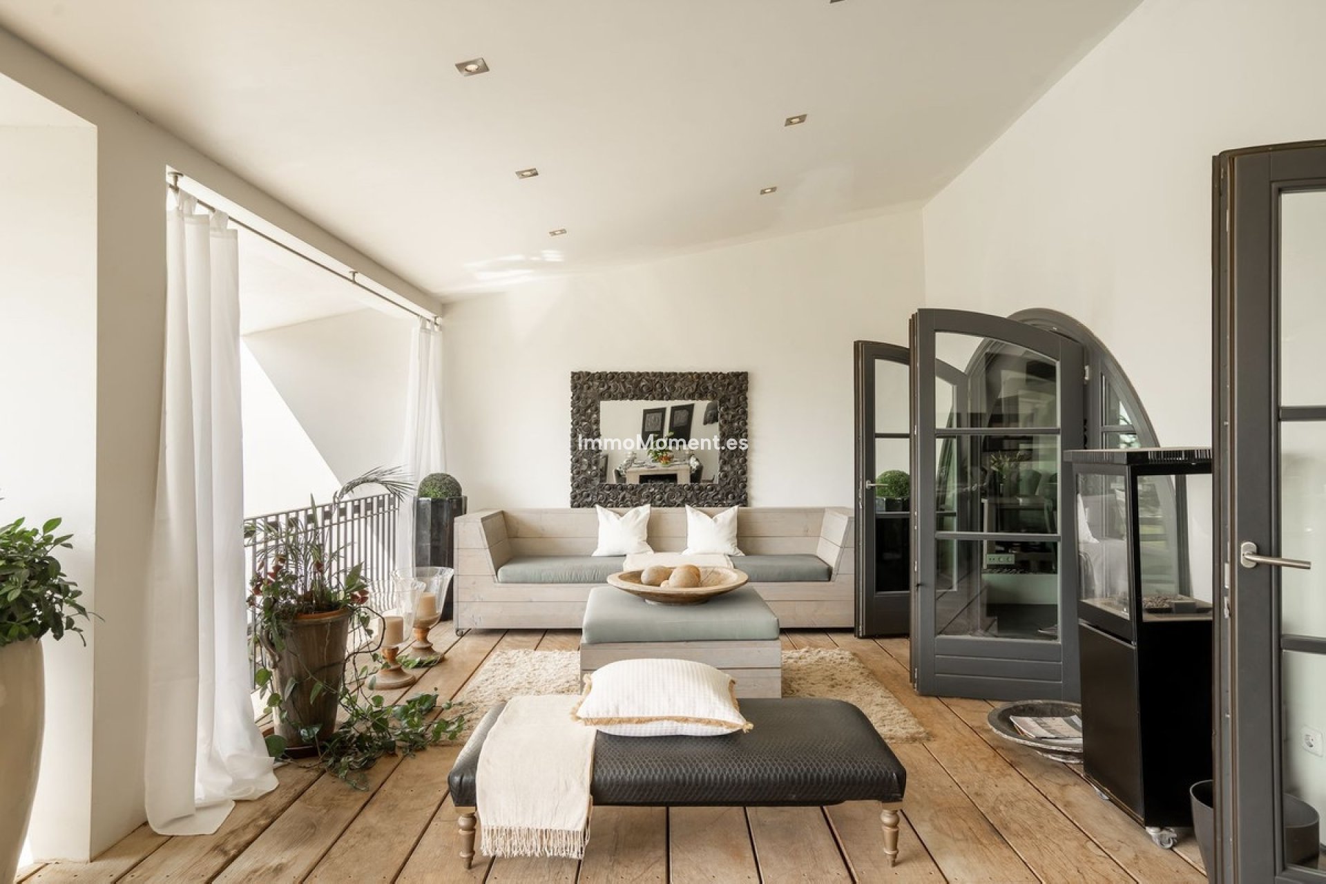 Reventa - Villa - El Paraiso - New Golden Mile