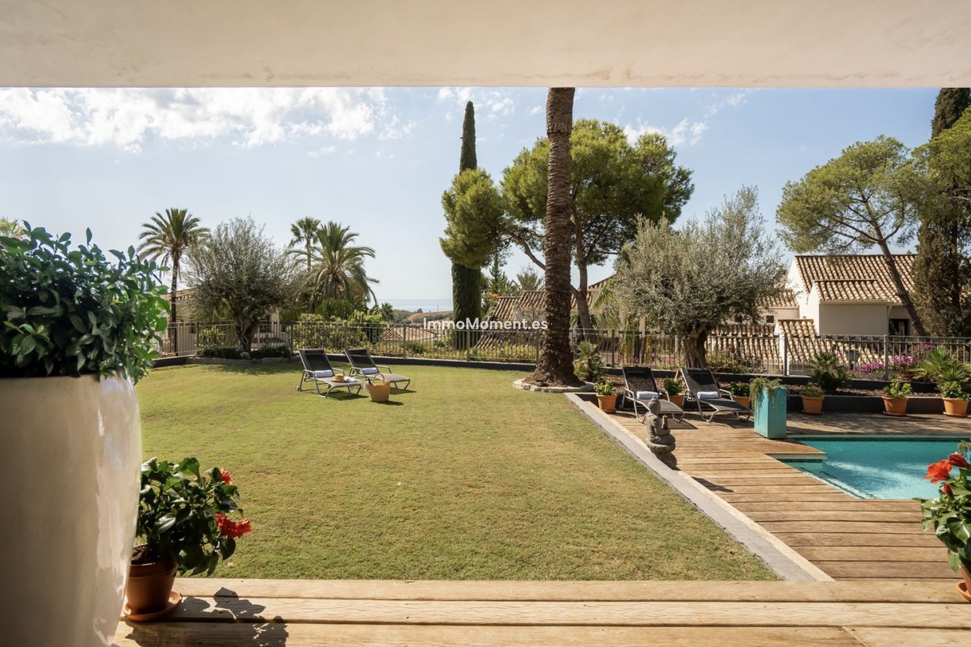 Reventa - Villa - El Paraiso - New Golden Mile