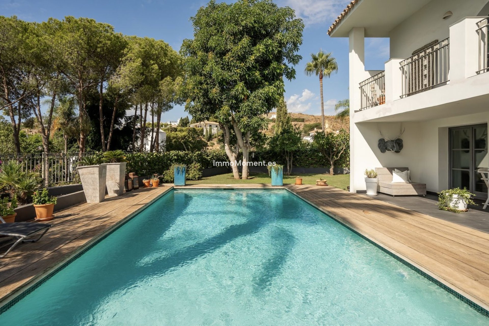 Reventa - Villa - El Paraiso - New Golden Mile