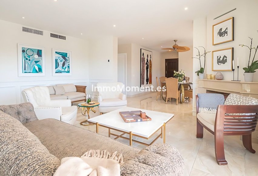 Reventa - Villa - El Paraiso - New Golden Mile