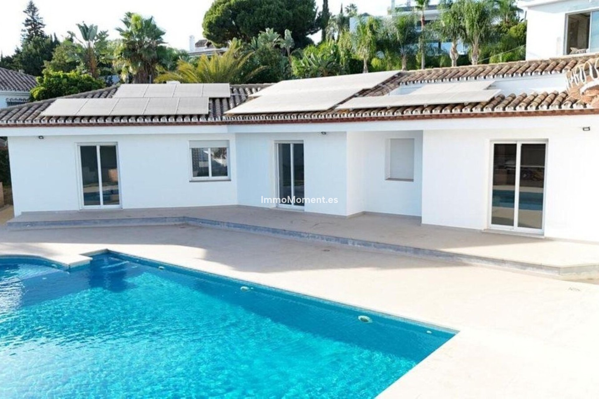 Reventa - Villa - El Paraiso - New Golden Mile