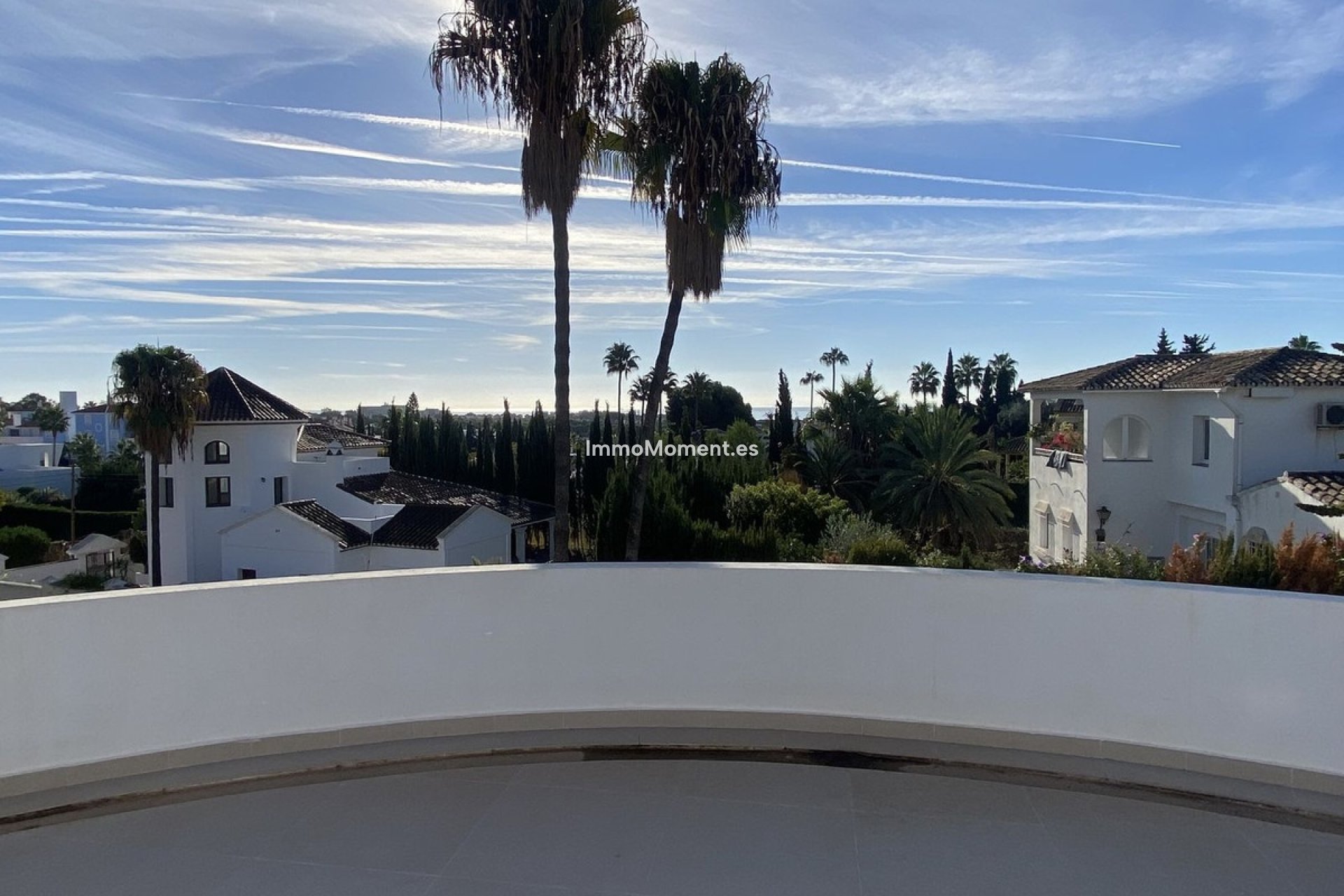 Reventa - Villa - El Paraiso - New Golden Mile