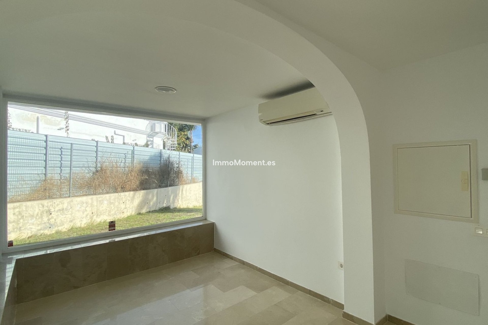 Reventa - Villa - El Paraiso - New Golden Mile