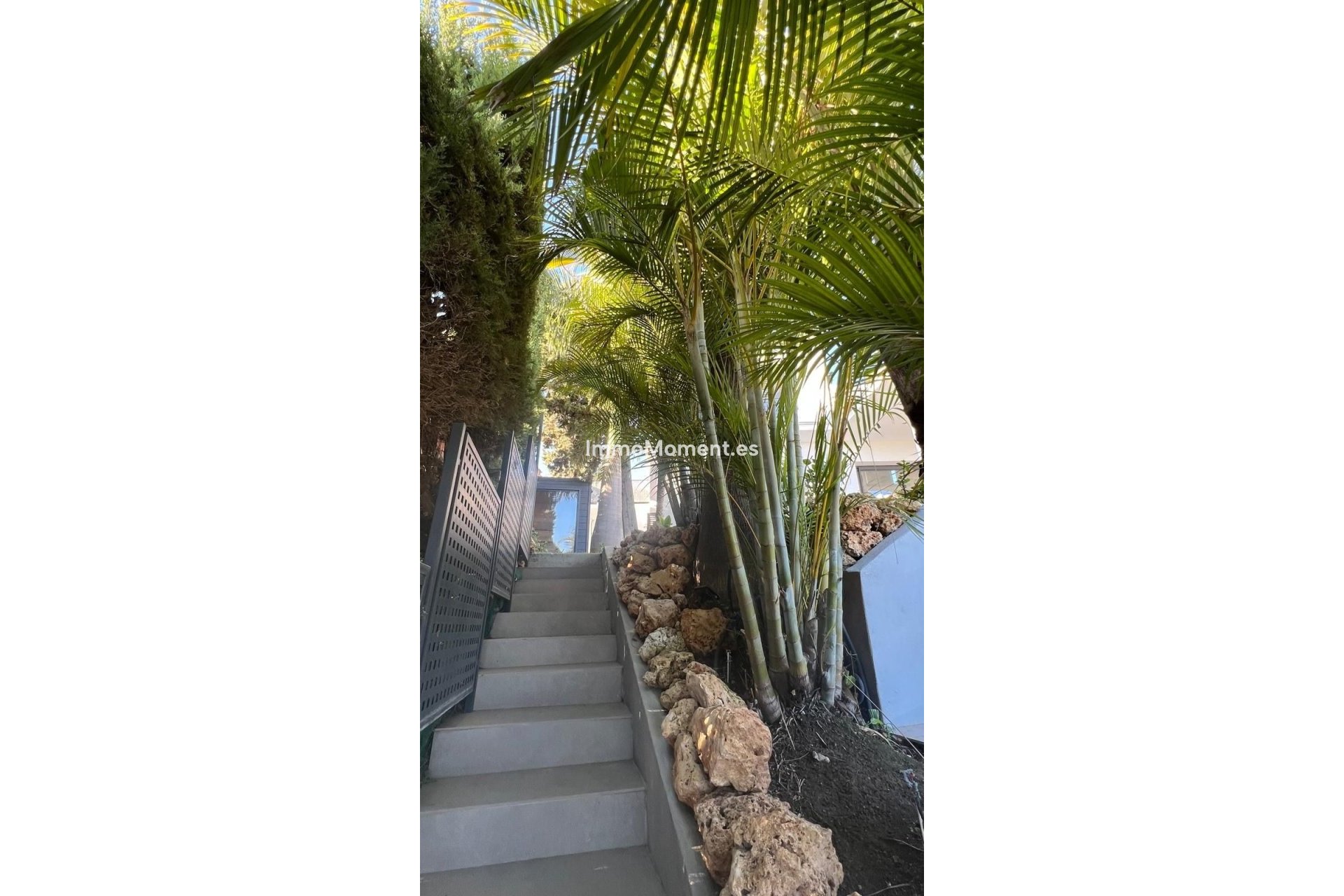 Reventa - Villa - El Paraiso - New Golden Mile